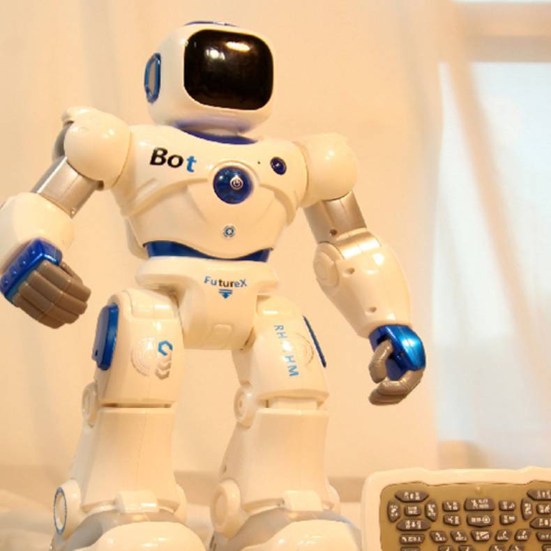 Robot intelligent, interactif et programmable pour enfant